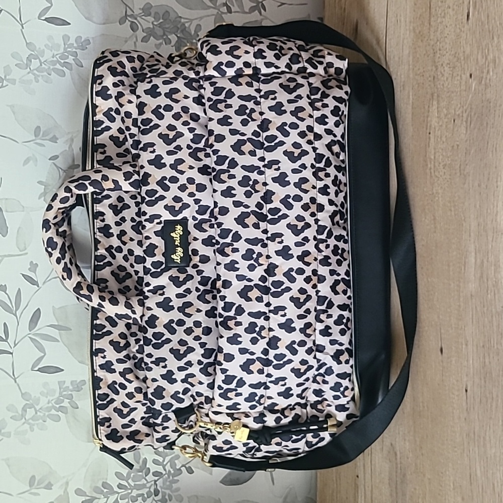 NWT Itzy Ritzy Dream Weekender Duffle Bag Tote